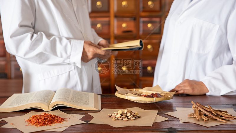 足疗师傅培训班与学校的区别：选择之道